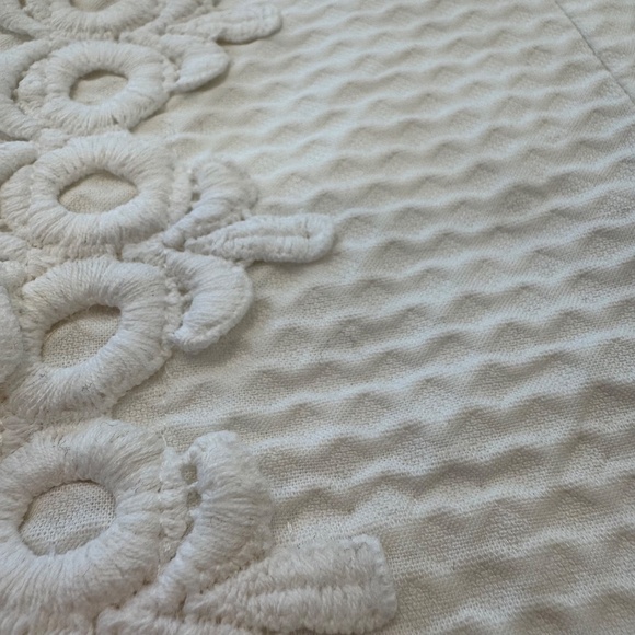 Lilly Pulitzer Annabelle Top, Women's Size 8, White Embroidered - Picture 8 of 8